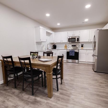 Trailside Townhouse - Close To Downtown & Bike Trails Bentonville Dış mekan fotoğraf